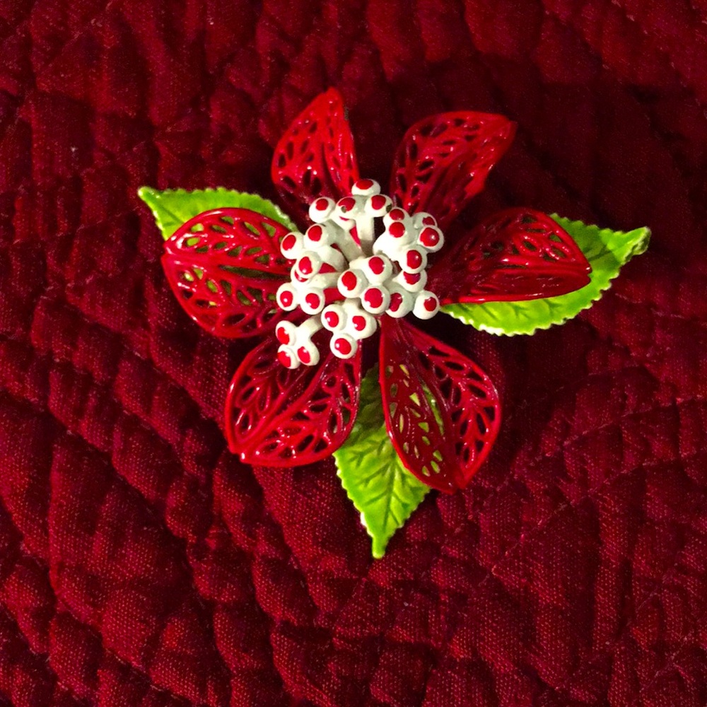 Vintage Flower brooch